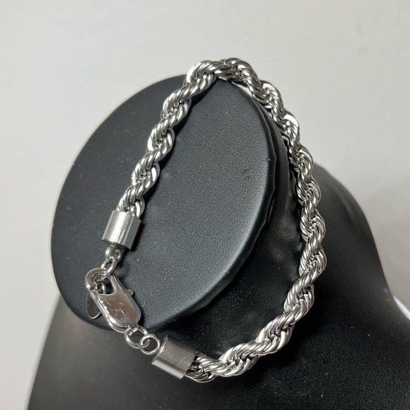 Vintage Silver-tone Rope Chain Bracelet. Substantial - Picture 2 of 5